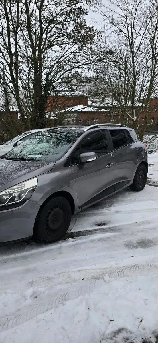 Używany Renault Clio IV 75 KM (55 kW) 2014 Szary Sedan/Limuzyna