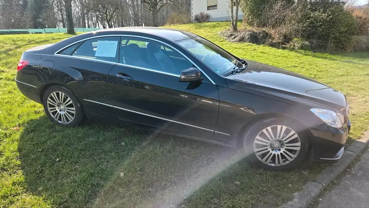 Gebraucht Mercedes E200 184 PS (135 kW) 2013 Schwarz Coupé