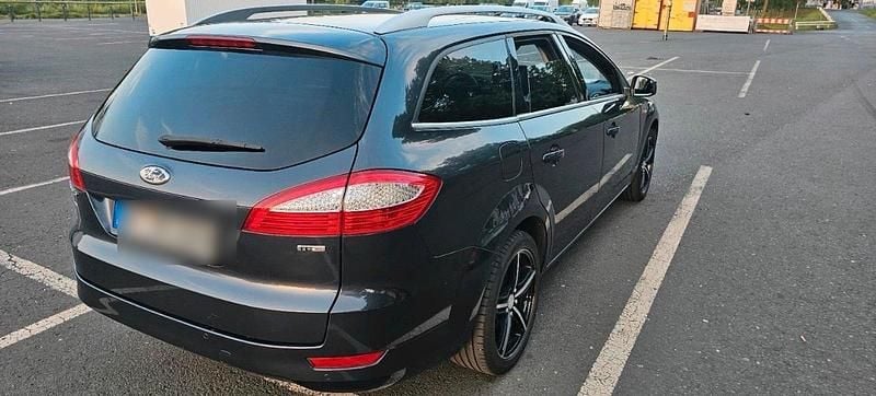 Gebraucht Ford Mondeo Titanium 200 PS (147 kW) 2010 Grau Kombi