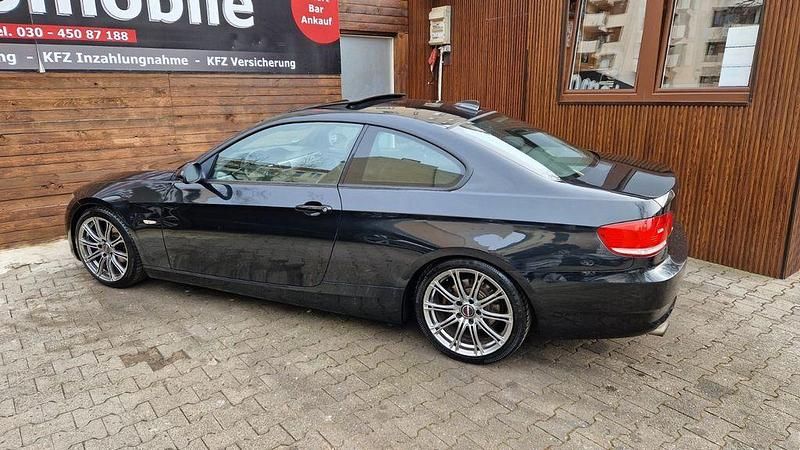 Gebraucht BMW 320 Performance 170 PS (125 kW) 2009 Schwarz Coupé