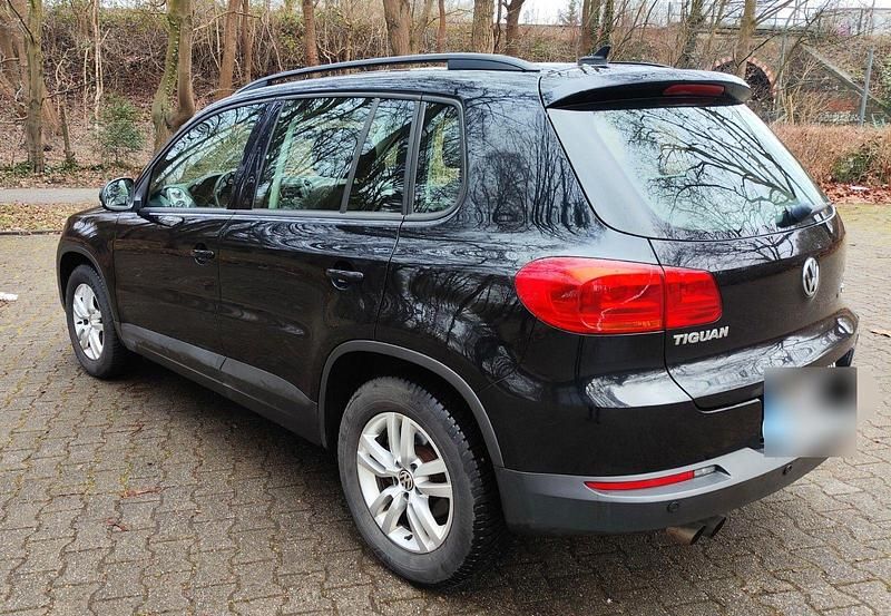 Gebraucht VW Tiguan Trendline 150 PS (110 kW) 2015 Schwarz SUV