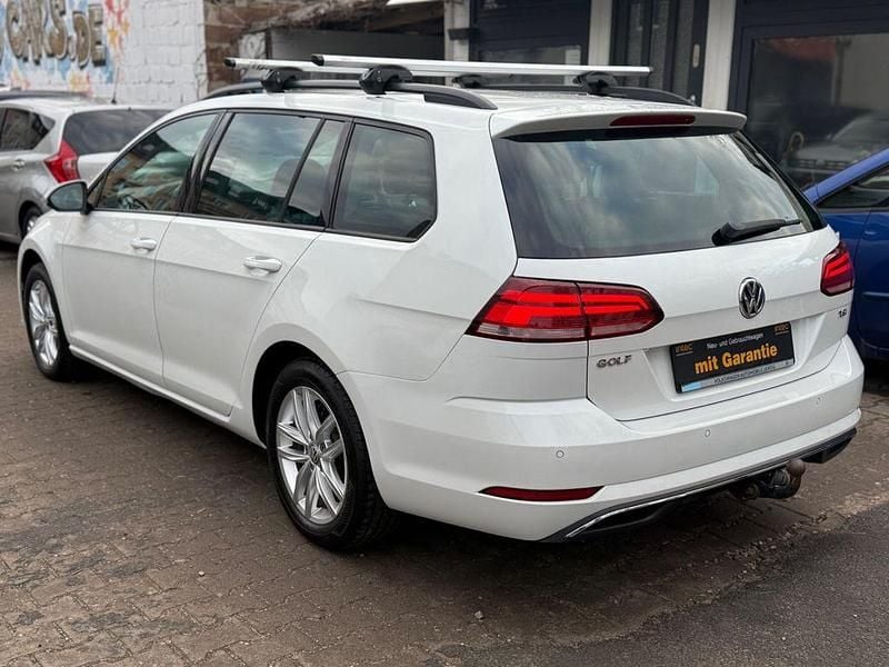 Gebraucht VW Golf VII Comfortline 110 PS (80 kW) 2017 Weiß Kombi