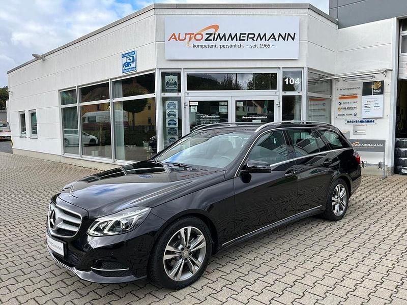 Schwarz Gebraucht 2015 Mercedes E200 Avantgarde Kombi | 16.985 € (Fairer Preis) - Bild 1/4