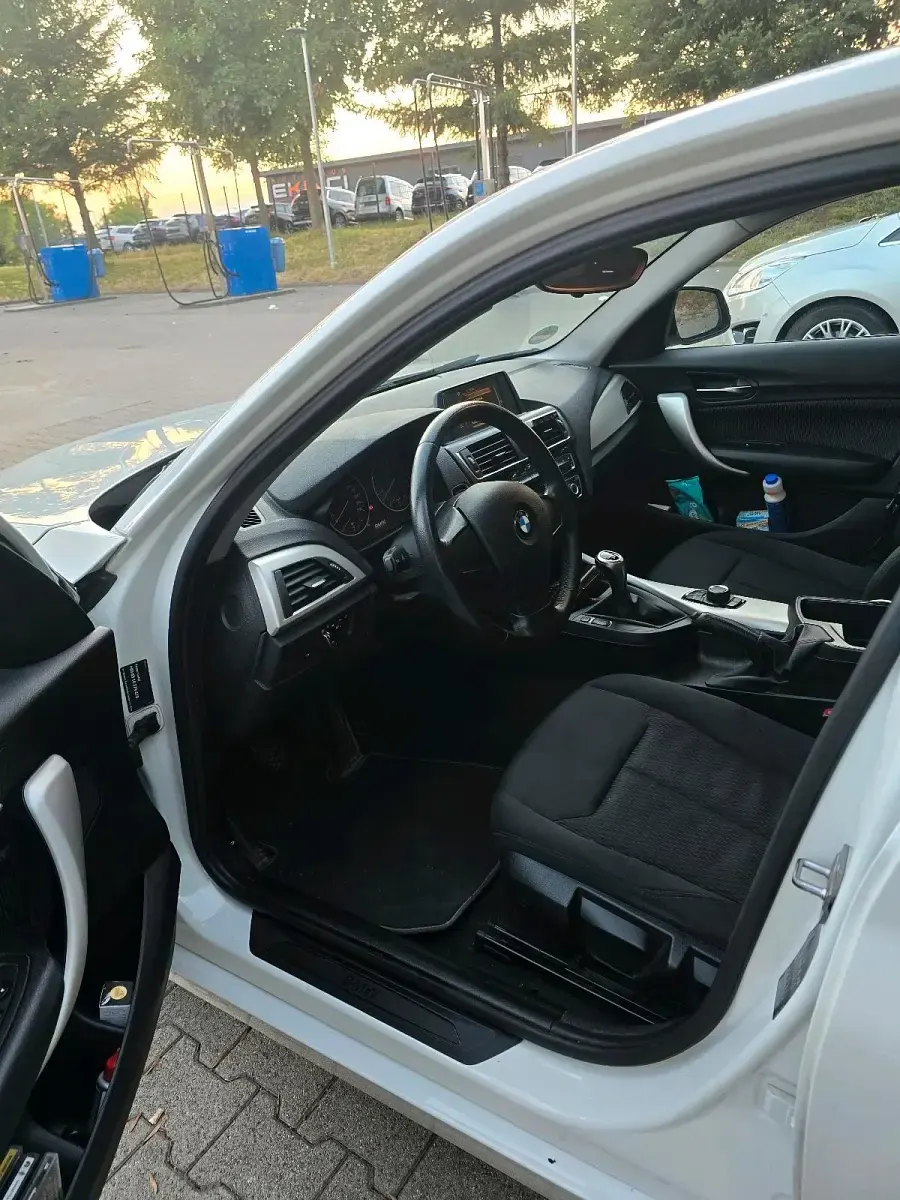 Gebraucht BMW 116 109 PS (80 kW) 2016 Weiß Kleinwagen