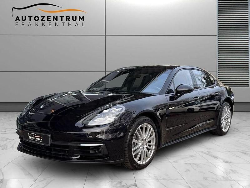 Tiefschwarz Gebraucht 2019 Porsche Panamera 4 Chrono Limousine | 69.990 € (Fairer Preis) - Bild 1/4