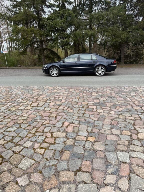 Gebraucht VW Phaeton 334 PS (245 kW) 2015 Blau Limousine