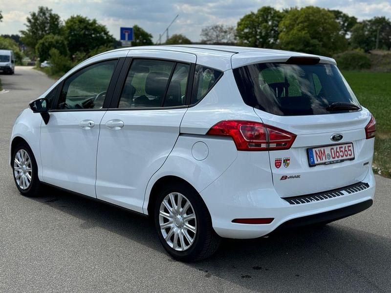 Gebraucht Ford B-MAX Trend 101 PS (74 kW) 2014 Weiß Van / Kleinbus