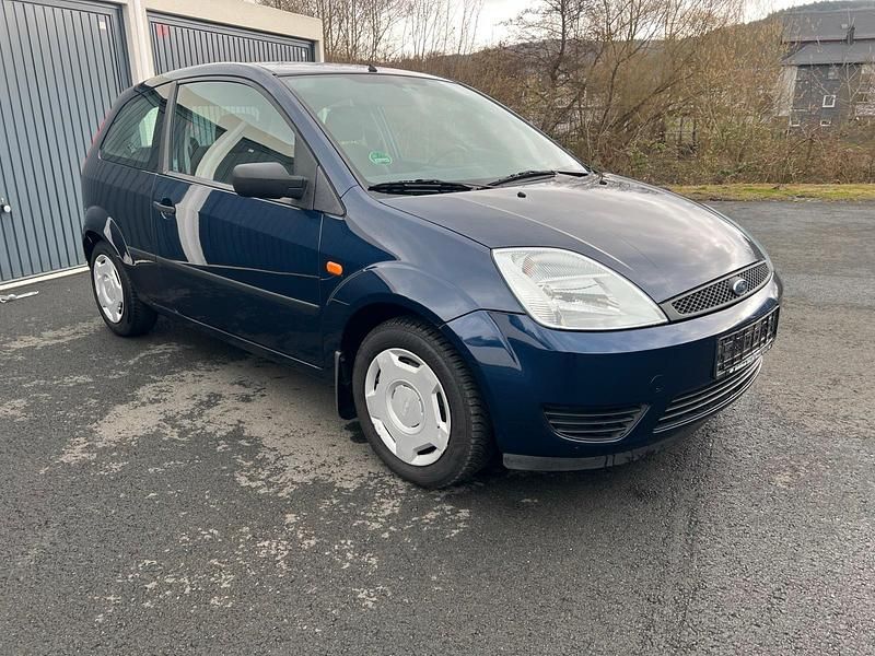 Gebraucht Ford Fiesta 70 PS (51 kW) 2004 Blau Kleinwagen