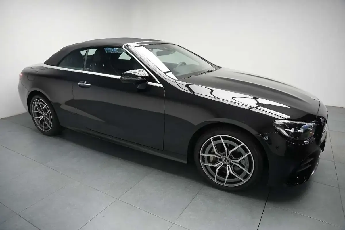Gebraucht Mercedes E450 AMG 367 PS (269 kW) 2022 Schwarz Cabrio