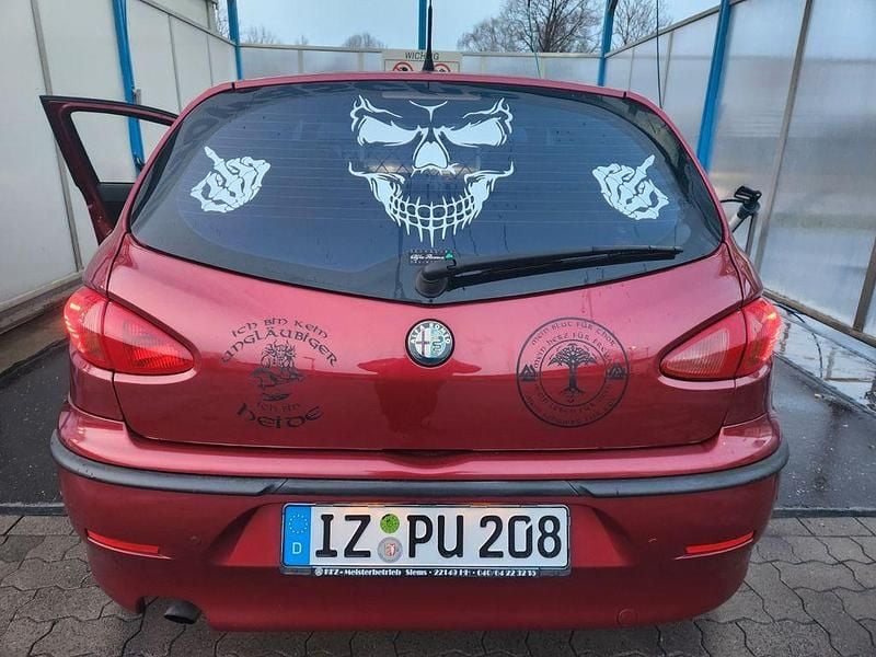 Gebraucht Alfa Romeo 147 Distinctive 150 PS (110 kW) 2003 Rot Kleinwagen