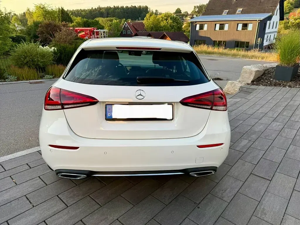 Gebraucht Mercedes A220 Progressive 190 PS (139 kW) 2021 Weiß Limousine