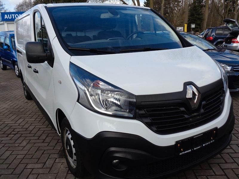 Gebraucht Renault Trafic Komfort 120 PS (88 kW) 2018 Weiß Van / Kleinbus