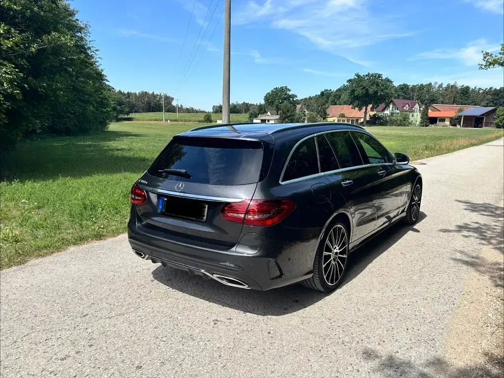 Gebraucht Mercedes C300e AMG 320 PS (235 kW) 2020 Schwarz Limousine