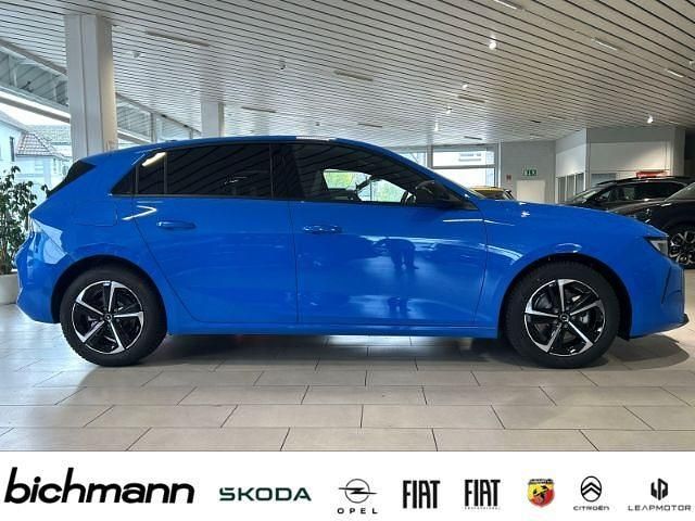 Gebraucht Opel Astra Edition 110 PS (80 kW) 2024 Blau Limousine