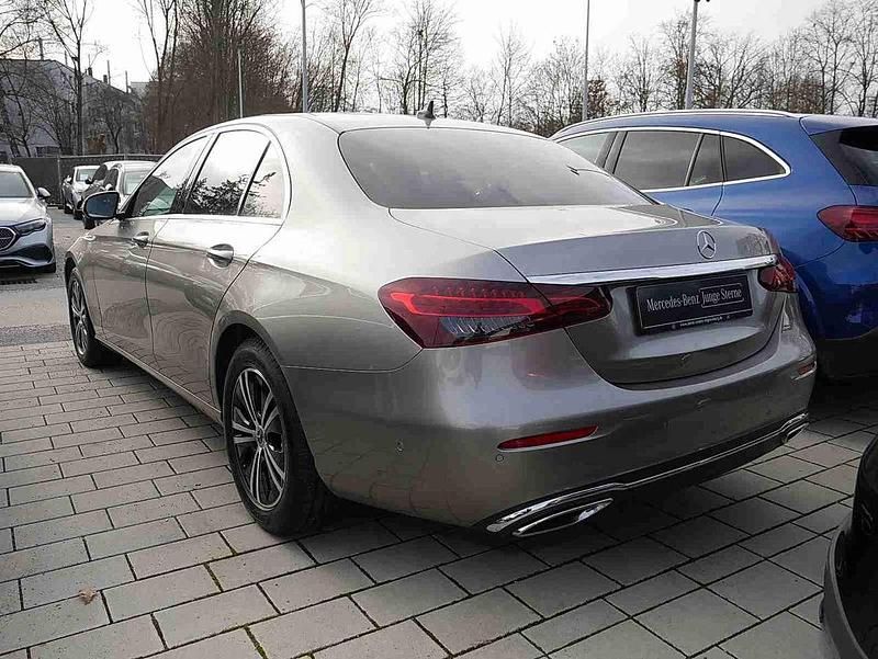 Gebraucht Mercedes E220 Avantgarde 200 PS (147 kW) 2022 Mojavesilber Limousine