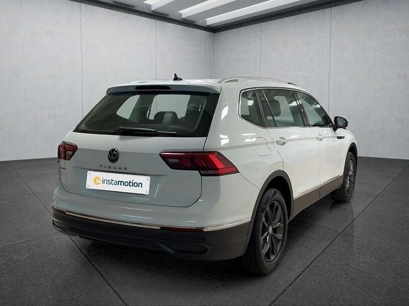 Gebraucht VW Tiguan Allspace 150 PS (110 kW) 2022 Weiss SUV