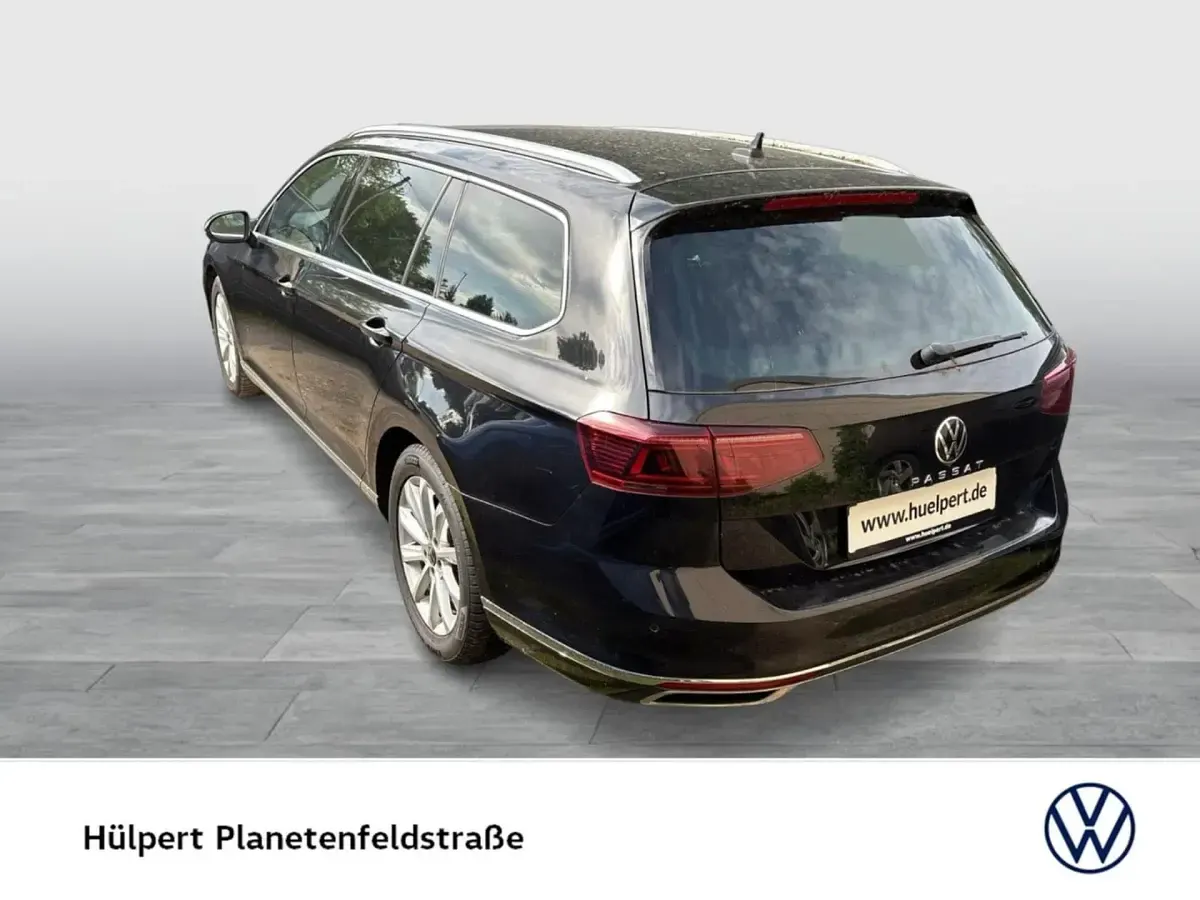 Gebraucht VW Passat Elegance 150 PS (110 kW) 2021 Schwarz Kombi