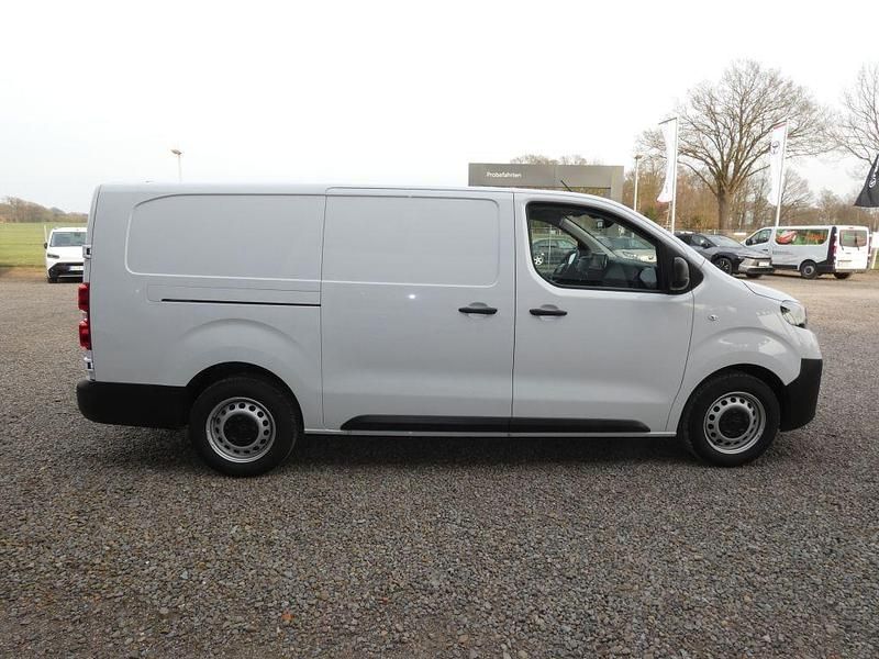 Gebraucht Toyota Proace 144 PS (105 kW) 2024 Ice white Van / Kleinbus