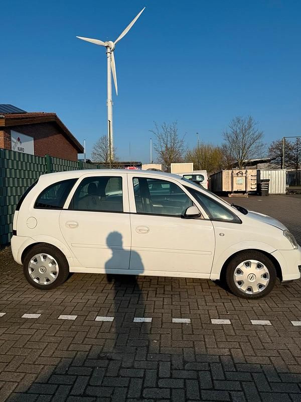 Gebraucht Opel Meriva 105 PS (77 kW) 2007 Weiß Van / Kleinbus