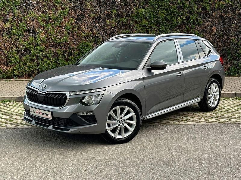 Grau Neu 2025 Skoda 105 Limousine | 24.930 € - Bild 1/4