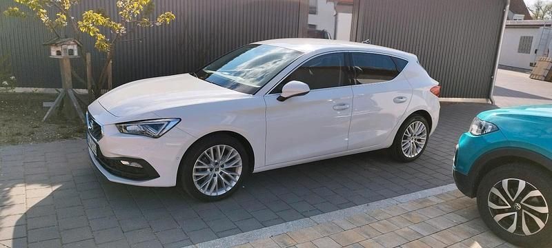 Gebraucht Seat Leon 150 PS (110 kW) 2020 Weiß Kleinwagen