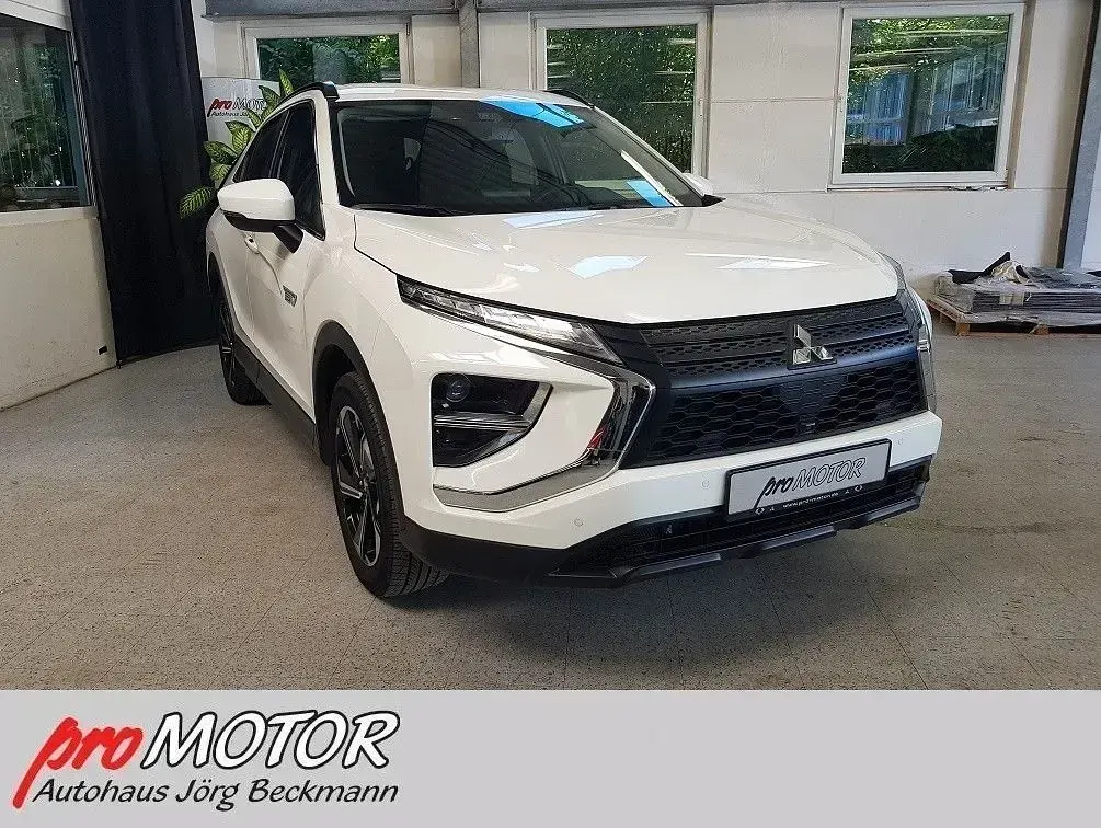 Gebraucht Mitsubishi Eclipse Cross Basis 188 PS (138 kW) 2022 Weiß SUV