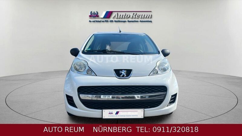Gebraucht Peugeot 107 Filou 68 PS (50 kW) 2010 Weiß Kleinwagen
