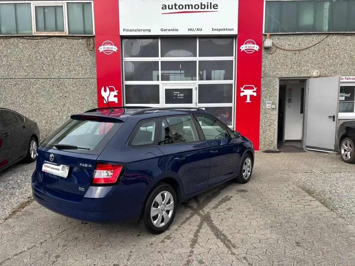 Gebraucht Skoda Fabia Active 95 PS (69 kW) 2018 Blau Kombi