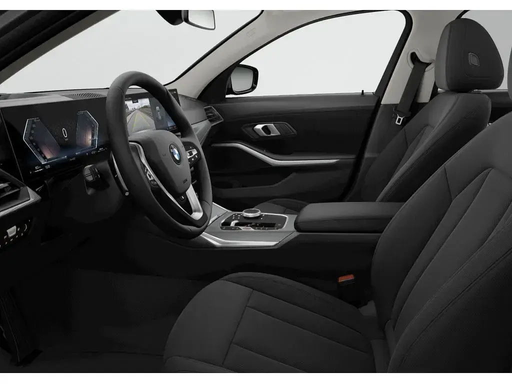Gebraucht BMW 330 Shadowline 245 PS (180 kW) 2023 Schwarz / saphirschwarz (metallic) Kombi