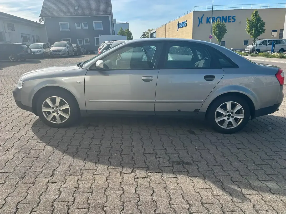 Second-hand Audi A4 110 CP (80 kW) 2004 Berlinǎ