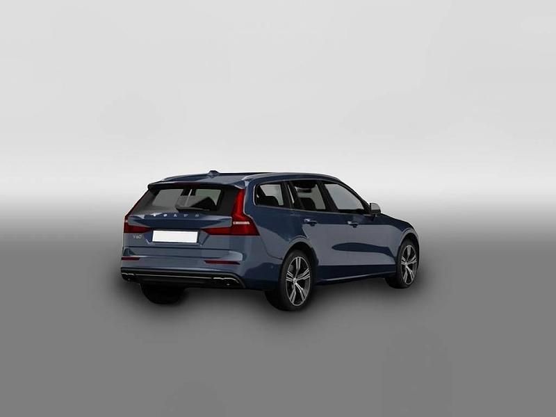 Gebraucht Volvo V60 Plus 197 PS (144 kW) 2025 Blau Kombi