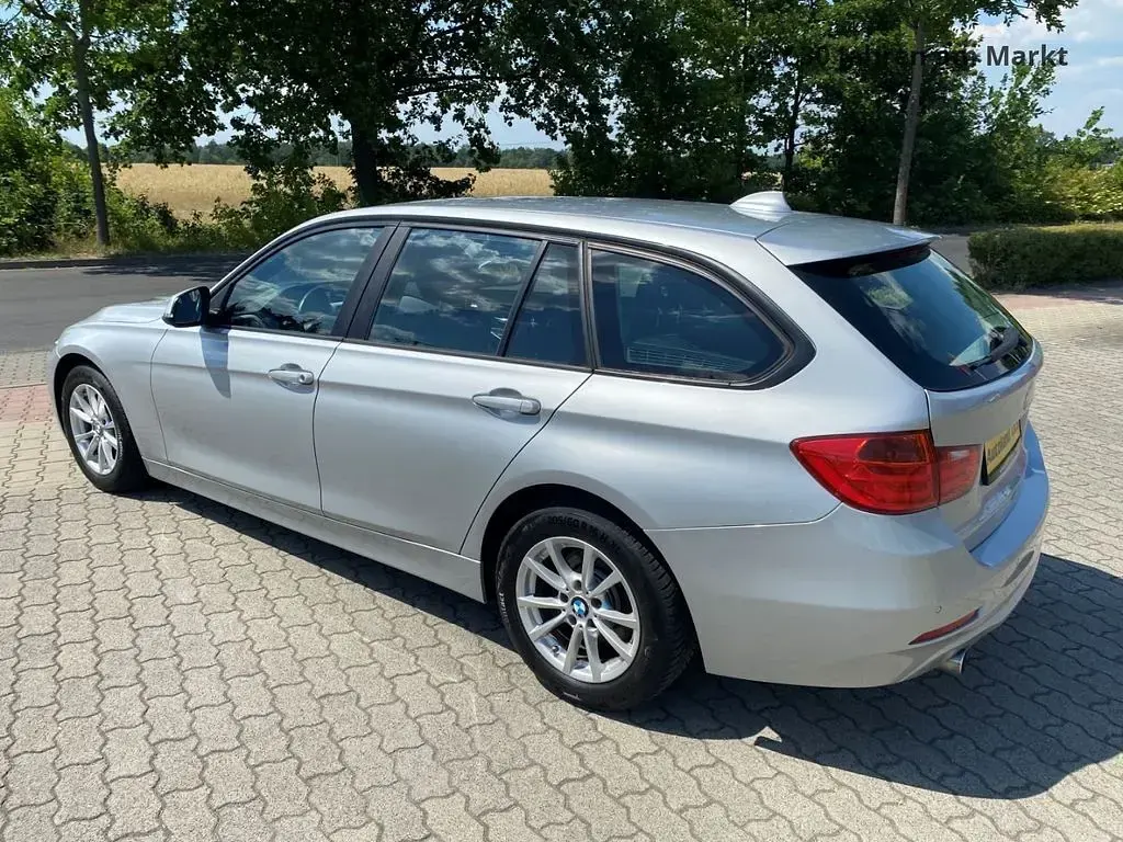 Gebraucht BMW 318 Comfort Edition 143 PS (105 kW) 2015 Silber Kombi