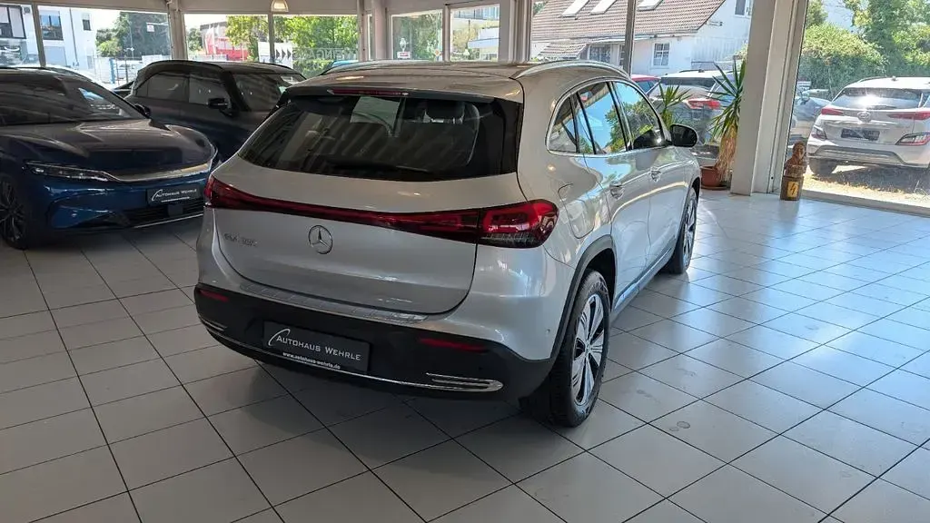 Gebraucht Mercedes EQA250 Progressive 139 kW (190 PS) 2023 Silber SUV