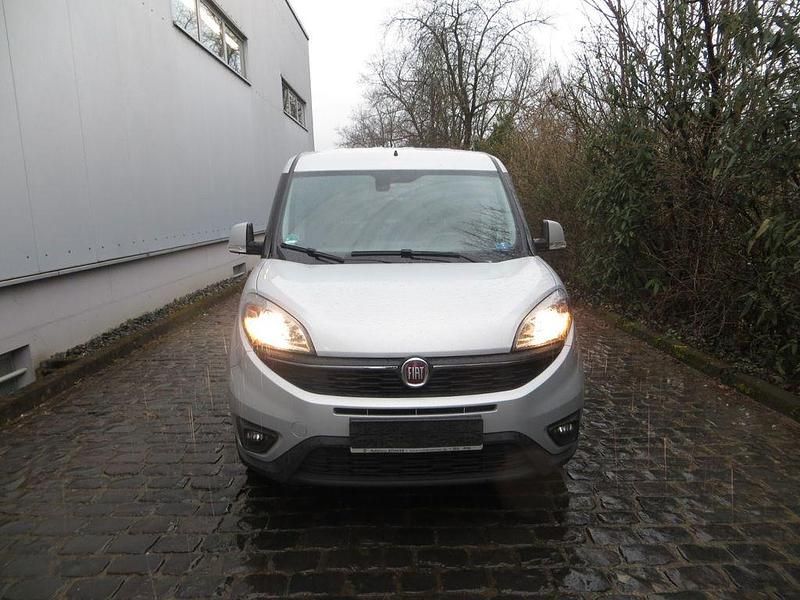 Gebraucht Fiat Doblò 120 PS (88 kW) 2022 Grau Van / Kleinbus