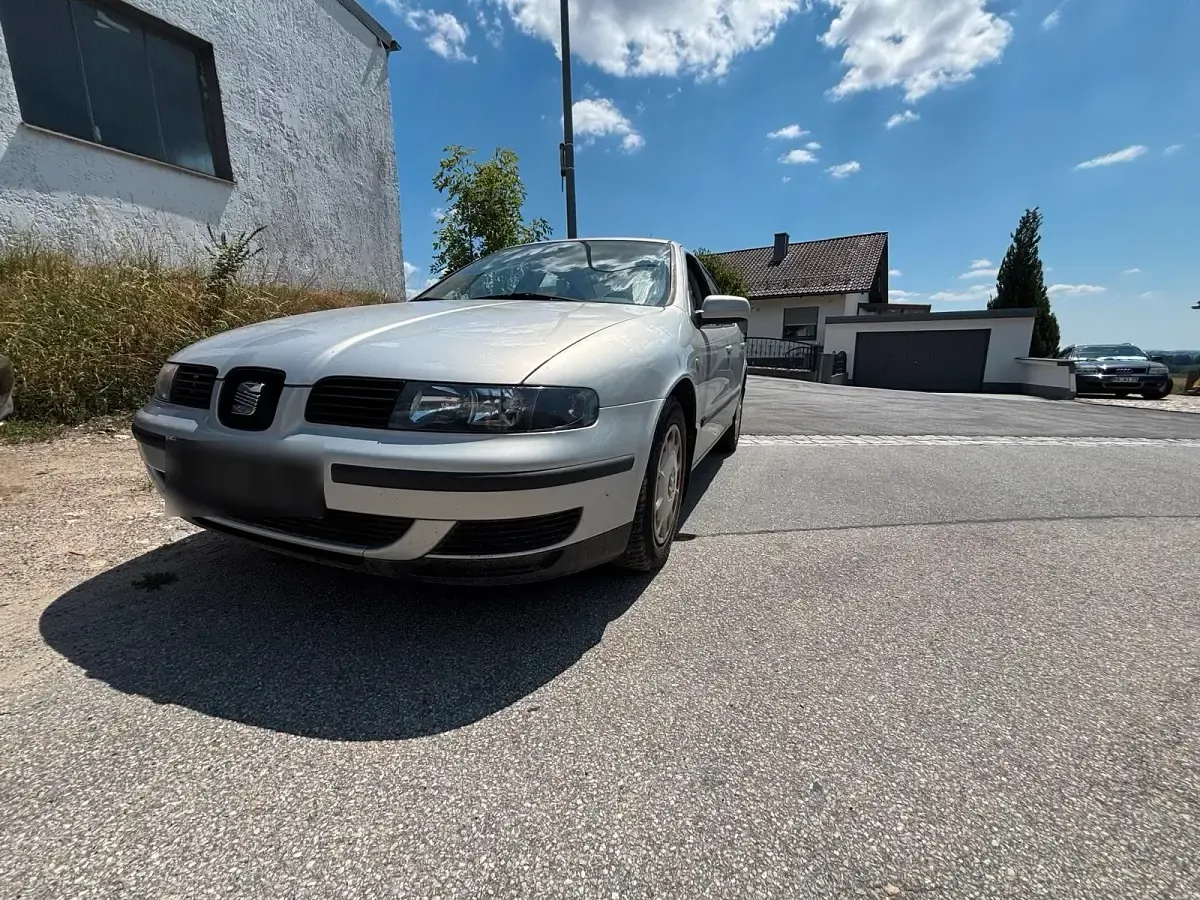 Gebraucht Seat Toledo 101 PS (74 kW) 1999 Silber Limousine