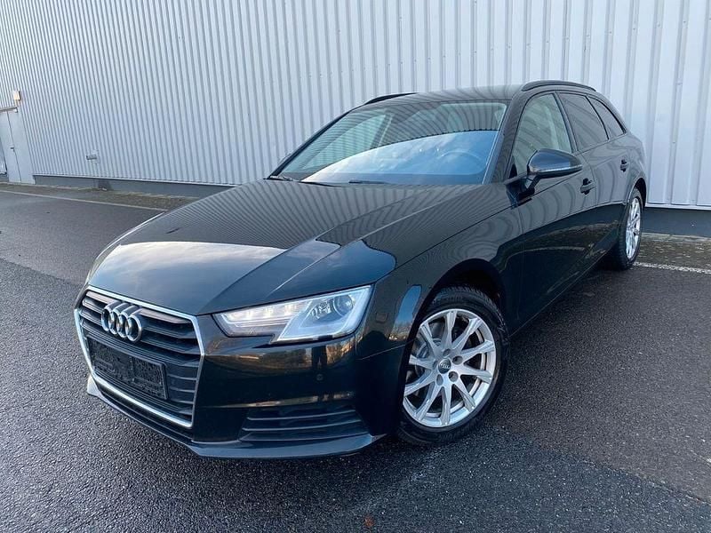 Schwarz Gebraucht 2016 Audi A4 Ambiente Kombi | 8.990 € (Teuer) - Bild 1/4