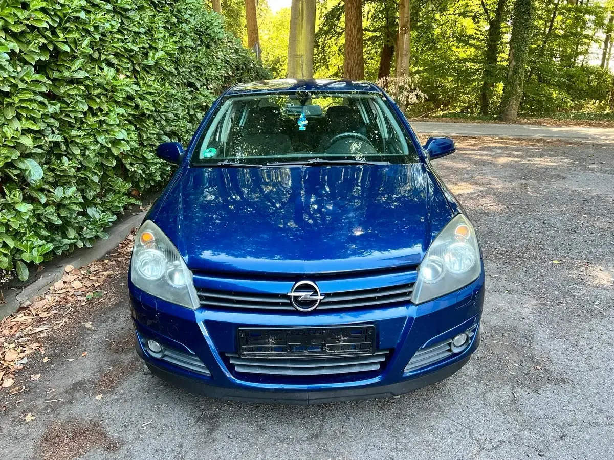 Gebraucht Opel Astra 105 PS (77 kW) 2005 Blau Kombi