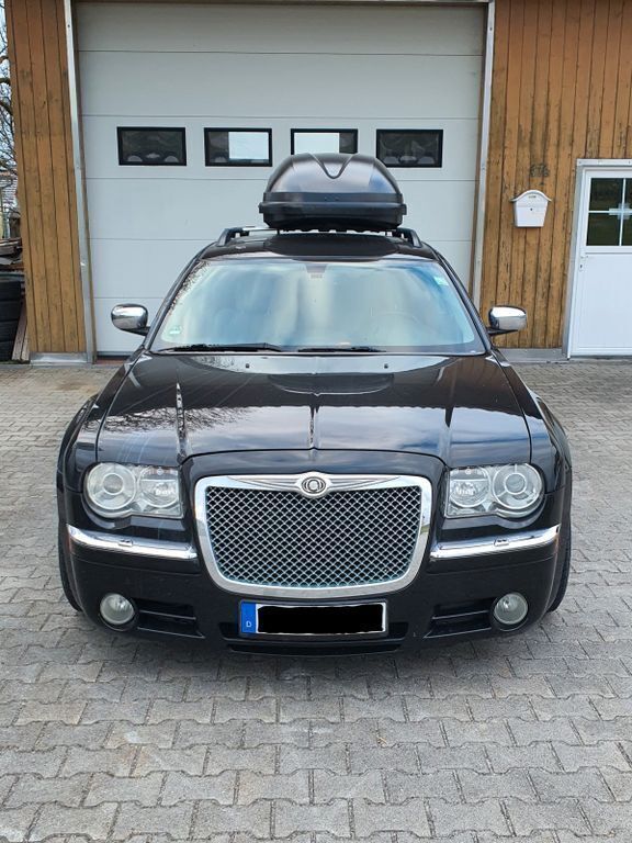 Schwarz Gebraucht 2006 Chrysler 300C Touring Kombi | 3.500 € (Fairer Preis) - Bild 1/4