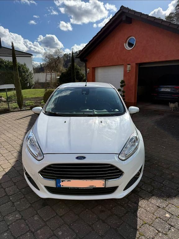 Brugt Ford Fiesta Titanium 125 HK (91 kW) 2014 Hvid Hatchback