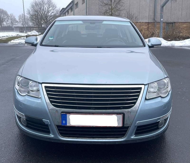 Gebraucht VW Passat Highline 200 PS (147 kW) 2005 Blau Limousine