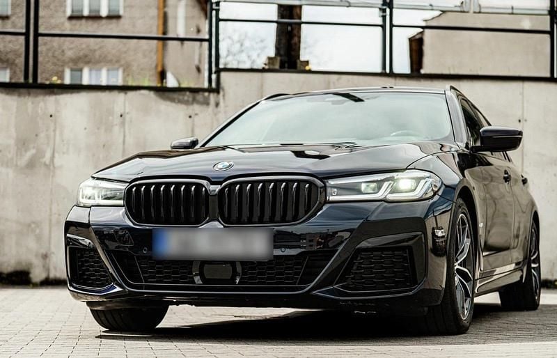 Schwarz Gebraucht 2020 BMW 530 M Sport Kombi | 27.000 € (Superpreis) - Bild 1/4