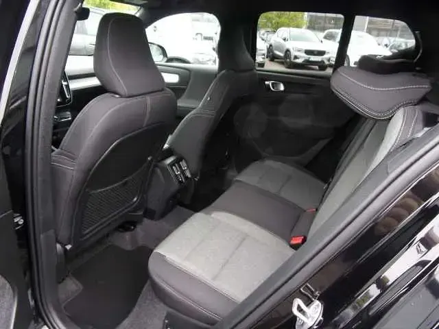 Gebraucht Volvo XC40 120 PS (88 kW) 2024 SUV