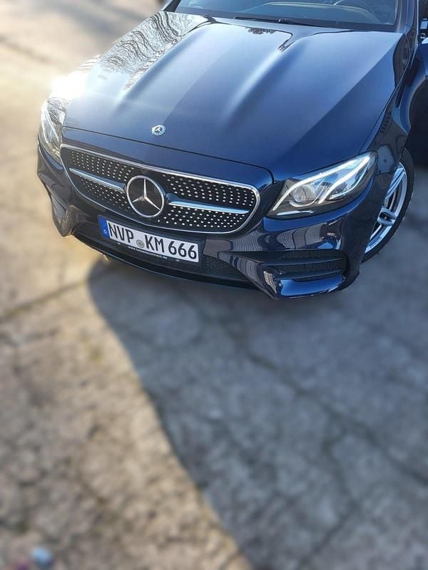 Gebraucht Mercedes E450 AMG line 367 PS (269 kW) 2020 Blau Cabrio
