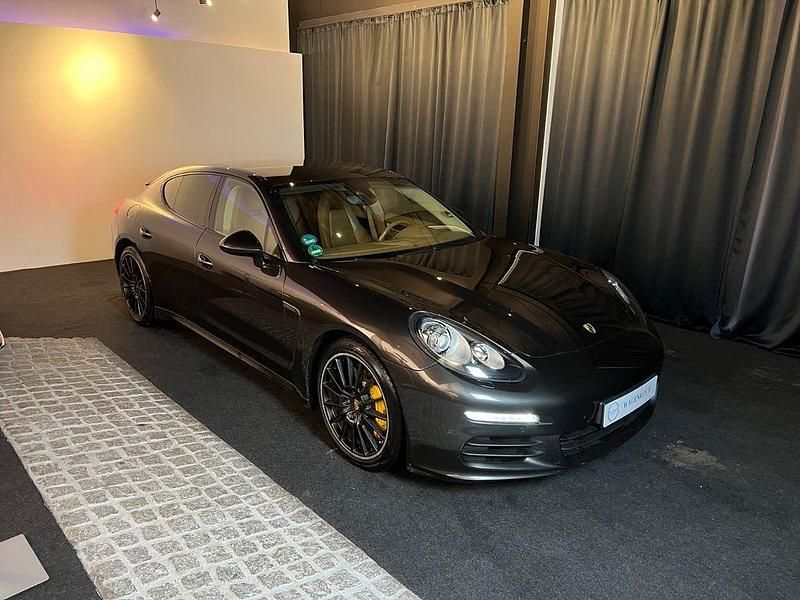 Gebraucht Porsche Panamera 300 PS (220 kW) 2015 Grau Limousine