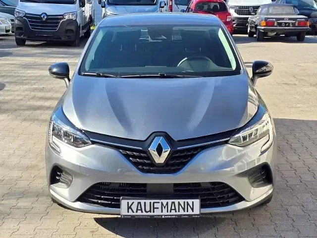 Używany Renault Clio V Equilibre 91 KM (66 kW) 2022 Szary Sedan/Limuzyna