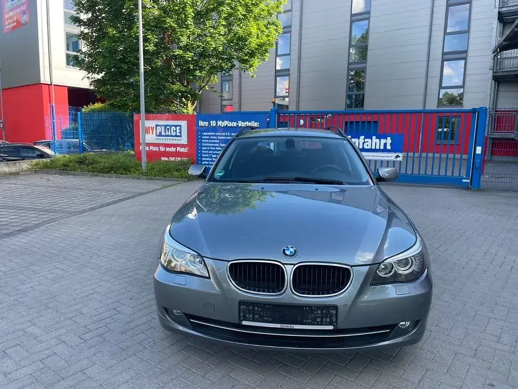 Second-hand BMW 520 Sport Line 177 CP (130 kW) 2008 Gri Break