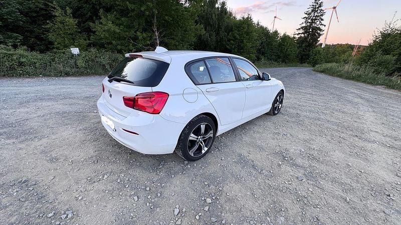 Gebraucht BMW 118 Advantage 136 PS (100 kW) 2017 Weiß Kleinwagen