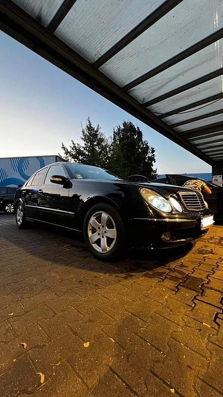 Gebraucht Mercedes E280 177 PS (130 kW) 2005 Schwarz Limousine