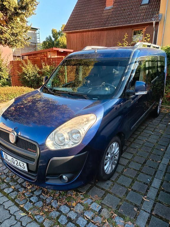 Blau Gebraucht 2012 Fiat Doblò Basis Van / Kleinbus | 6.700 € (Fairer Preis) - Bild 1/4