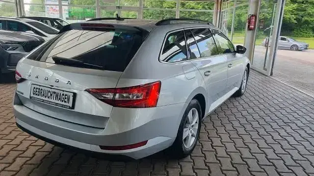Gebraucht Skoda Superb Ambition 150 PS (110 kW) 2023 Silber Kombi